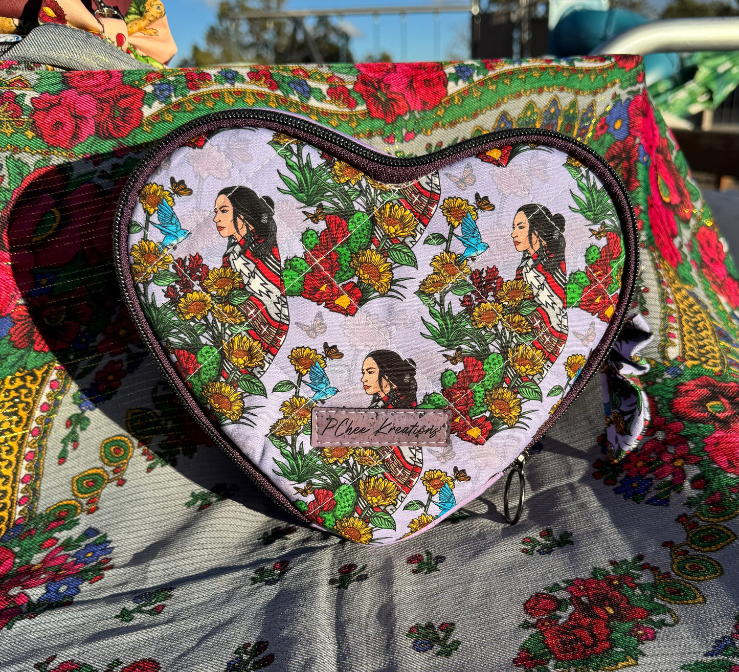 Diné asdzáán heart bag