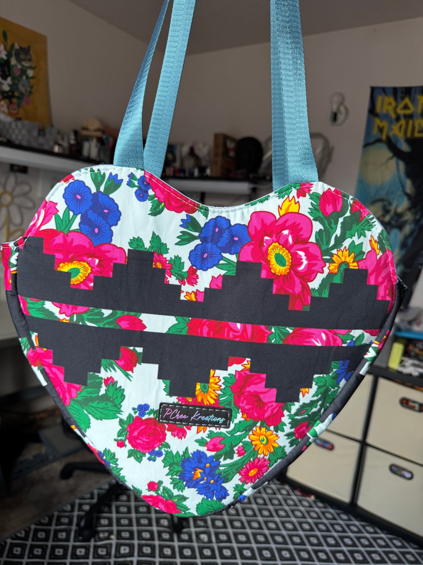 Saanii heart tote
